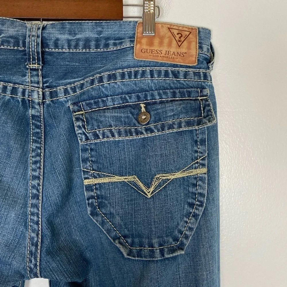 Guess Pasadena Men's Straight Leg Jeans Size 36 Distressed Flap Pockets Blue